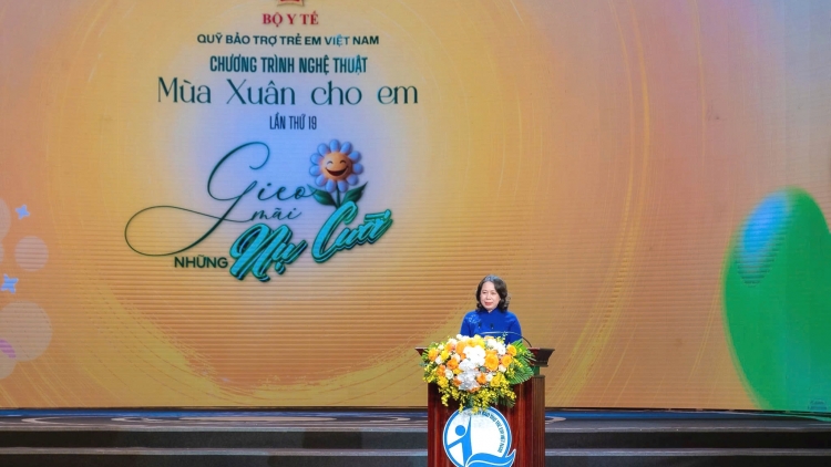 Groi Kruanh dak Võ Thị Ánh Xuân râng bôk nău kan "Khay năm mhe an oh" tâl 19