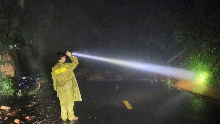 Tơnêi tơhnah tơhnâp ó a văng Gia Bắc, Troăng kân 28 mơdât prôk lăm ing péa pâ