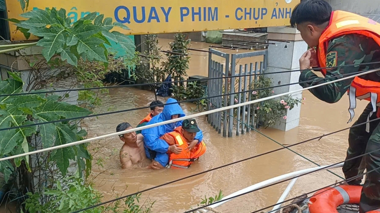 ĐỢ BHA AR XRẶ: ĐHÍ BOO, TUH BHLONG DƯR VAIH K’RƠ PA BHLÂNG: ĐƠƠH NG’XĂL BH’RỢ ZÂL, G’ĐÉCH.