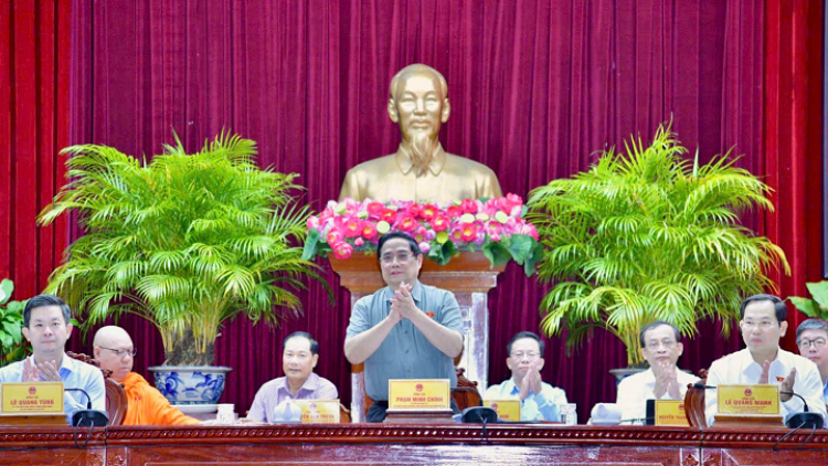 Thủ tướng Phạm Minh Chính mâp cử tri nkual ƀon têh Cần Thơ