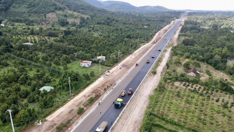 Tây Nguyên – Đah jum tàm gùl lơgar kơnhăp jơng cơnđoà lòt mŭt tàm rài pa 