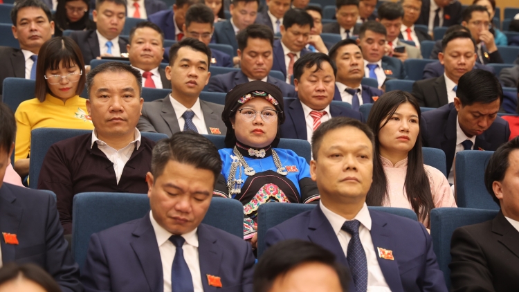 Ai lài bơto kwang bàng cau jơi bơtiàn làng bơtiàn dồ êt nă cau lơh geh jơnau sồr tam gơl pa