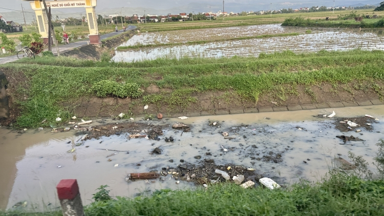 Ƀăng klâng pêt báu Tuy Hòa tơkôm têa hiu a hno, tơkôm hdrê báu vâ mơdâ