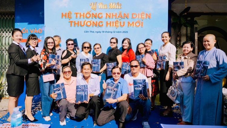 ក្រុមហ៊ុនទេសចរណ៍កំពុងសម្របខ្លួនយ៉ាងខ្លាំងក្លាទៅនឹងយុគសម័យឌីជីថុល