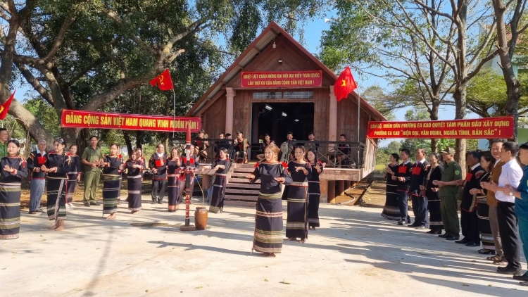 Lăp đon hăm tơchơ̆t đơ̆ng Đảng gah hơtŏk joh ayŏ, khua hŏk kŏng ngê̆ 