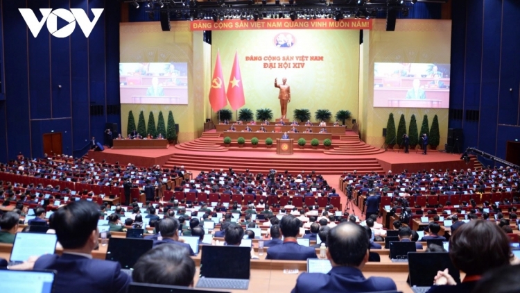 Tơm a jơhngơ̆m pran kơ kăch mang Việt Nam "Kon pơlei 'noh dơnơm" 