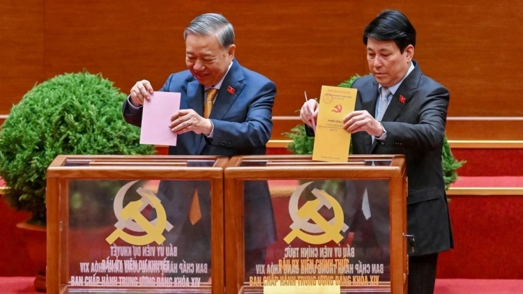 Tơchơ̆t hơnăn đei pôk jang lơ̆m Ƀan châ̆p hanh Trung ương Đảng jăl 14