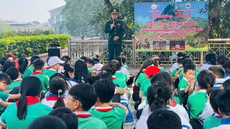 CÁN BỘ, CHIẾN SỴ PIÊN PHÒNG CAO BẰNG SLON VẠ HẾT NÈM CẰM BẢC SLẮNG