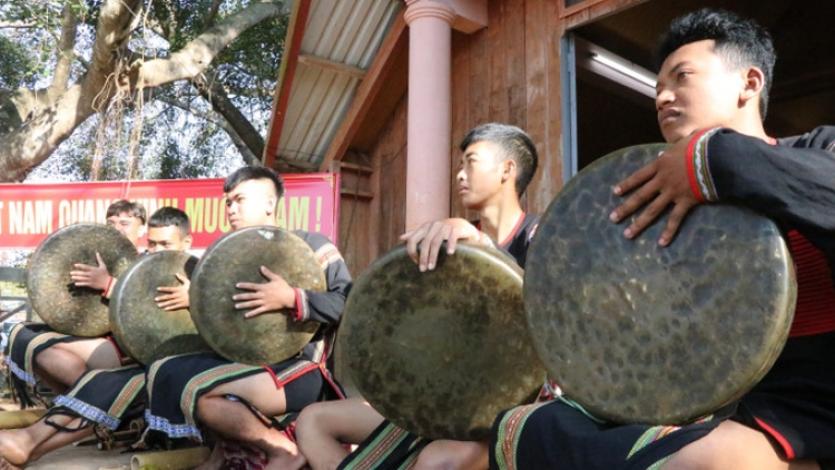 Đảng là người mẹ hiền