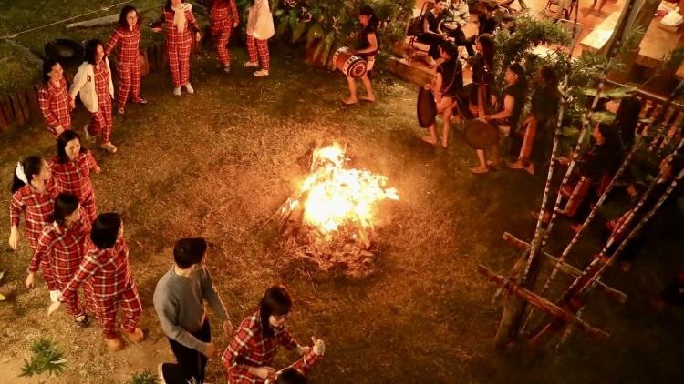 Jơnau lồi poh: “Rào Ƀàt (ñô sa chờ tơn jơh kàl tơnhào)” 