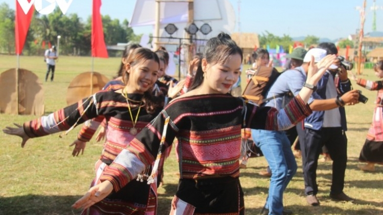 Ưn ngài Đảng, ưn ngài dà lơgar