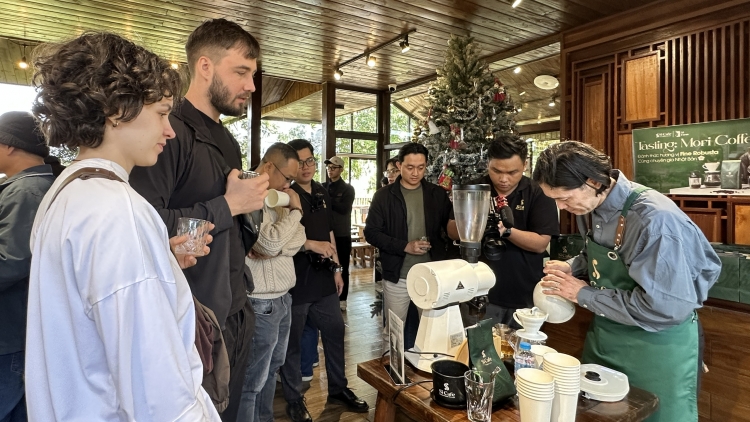 Kơphê Robusta hmư̆ hing mơ̆ng Việt Nam mut amăng thun phrâo hăng tơlơi čang rơmang, hrưn đĭ ataih hloh