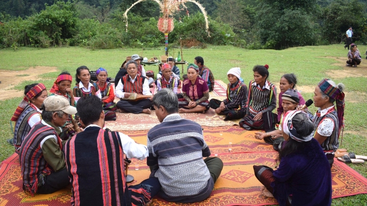 Ndơ̆ drăp ndơ ơm yău văn hóa lăp tâm ntŭk rgum hun hao têh jong bah neh dak