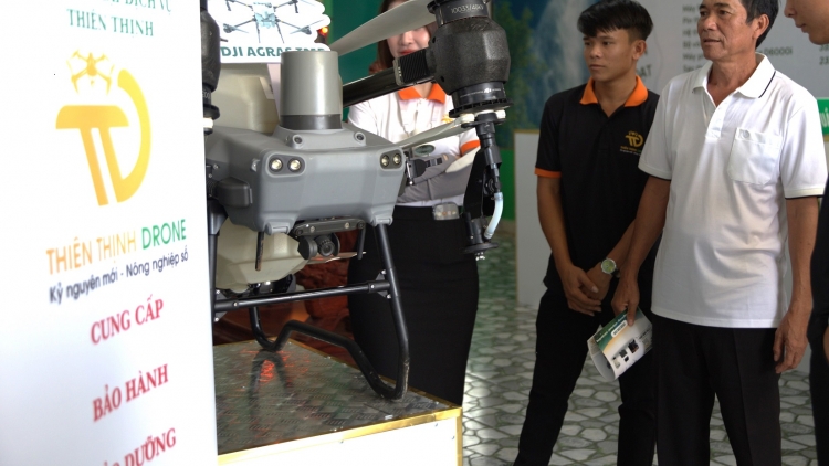 Kuăn pơlê Tây Nguyên ăm Drone tung xôh pơkeăng, choi phon ăm hdrê loăng pêt