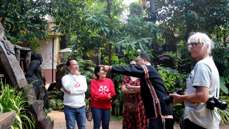 Gru grua hiam amăng plơi pla ngă pơhưč tuai hyu ngui ƀơi Dak Lăk bơyan akŏ thun phrâo