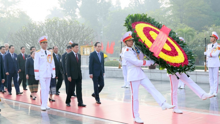 TỔNG BÍ THƯ, CHỦ TỊCH NƯỚC LÀO LÂNG K’ĐIÊL MOOT LUM LÊY PING CHỦ TỊCH HỒ CHÍ MINH