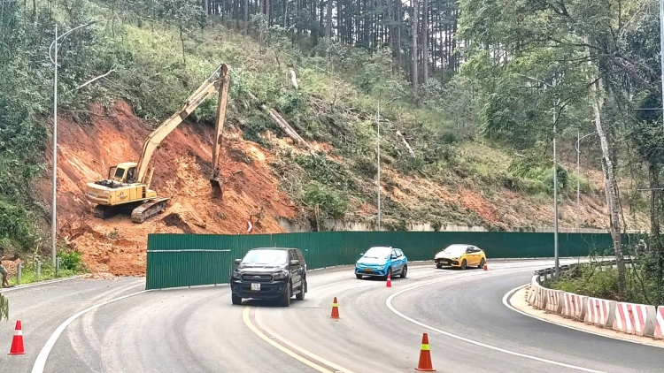 Lâm Đồng pơtê prôk troăng a văng Prenn tung 6 hâi