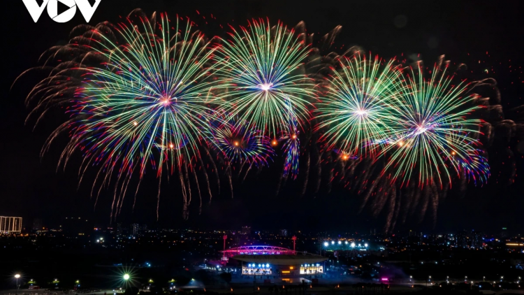 Bôk ntuh nghệ thuật vơt rhơn geh nău dơi Đại hội 14 bâh Đảng.