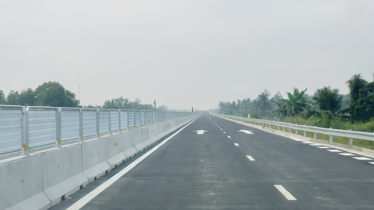 ពត៌មាន​ម៉ោង៦