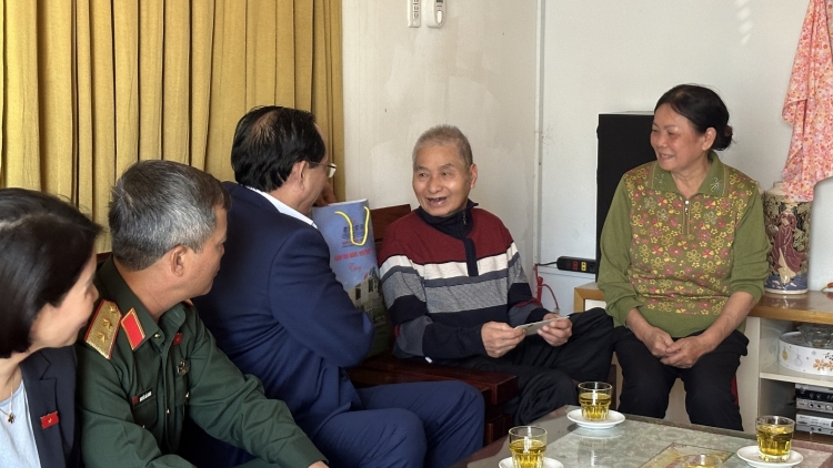 Diâp kơxuô tơmeăm ăm mơngế ai hnoăng ƀă kăch măng klăng roh Têt Lo hơnăm nếo Bính Ngọ 2026