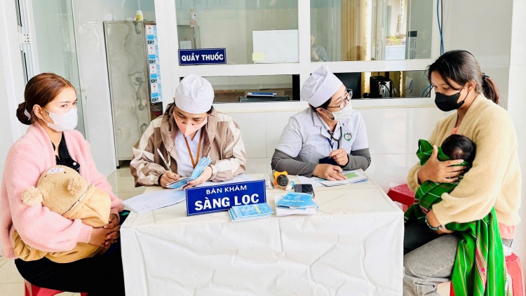 Dang tê tơrbŏ jòng sền gàr pràn kơl dang să jan ƀòn lơgar càr Gia Lai in