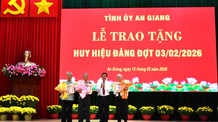 ពត៌មាន ម៉ោង ១៥