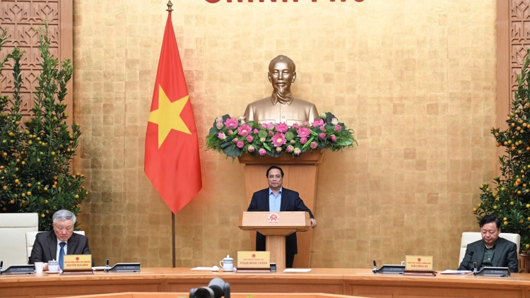 Thủ tướng pơgơ̆r hop akŏm hơlen năng rim tơdrong ƀât Tết Nguyên đán Bính Ngọ