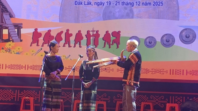 Mngăt êwa Eirei hlăm klei hdĭp ênuk mrâo