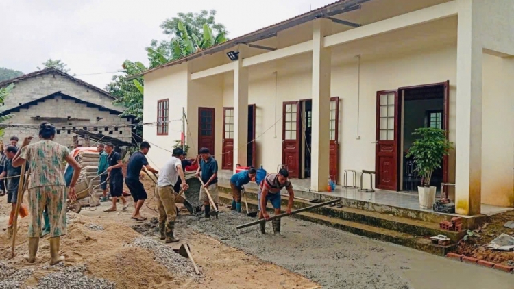 HẾT ĐÂY VIỂC CÚA CẦN ĐẢNG VIÊN DÚ BẠI BẢN