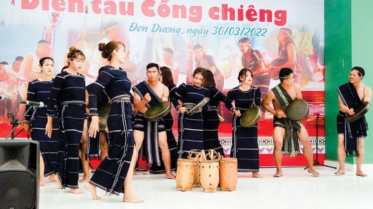 Tàm pơ dờn wơl bơta kờñ gơboh niam chài cing mồng K’Ho