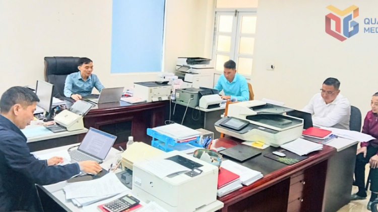 QUẢNG NINH: HẾT NÈM TÀNG MẠNG DÚ XẠ KHAU PÙ QUẢNG ĐỨC