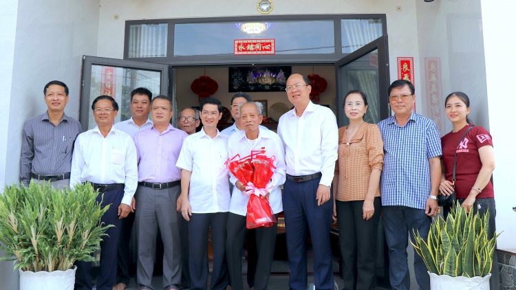 ពត៌មាន ម៉ោង ១៥