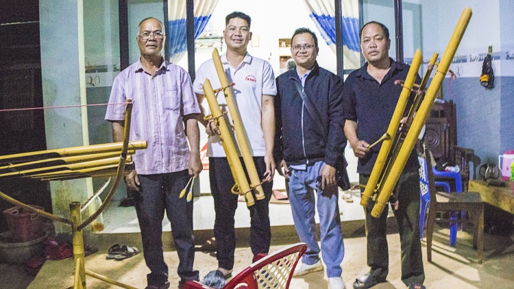 Dôm bơngai vei răk tơdra chĭng chêng păng tơdrong hơri brông Xơ Đăng