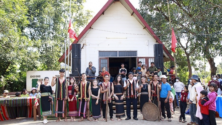 Đơ̆ng rŏng kơ phĕ athei vei lăng ‘lơ̆ng pơgar cheh phe