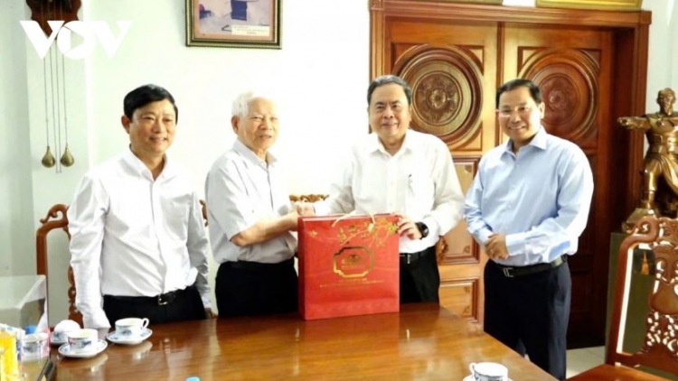 Kơdră Quốc hội năm ngôi, hmach thơ thou Têt Kơdră so chĕp kơ̆l Đảng, Teh đak