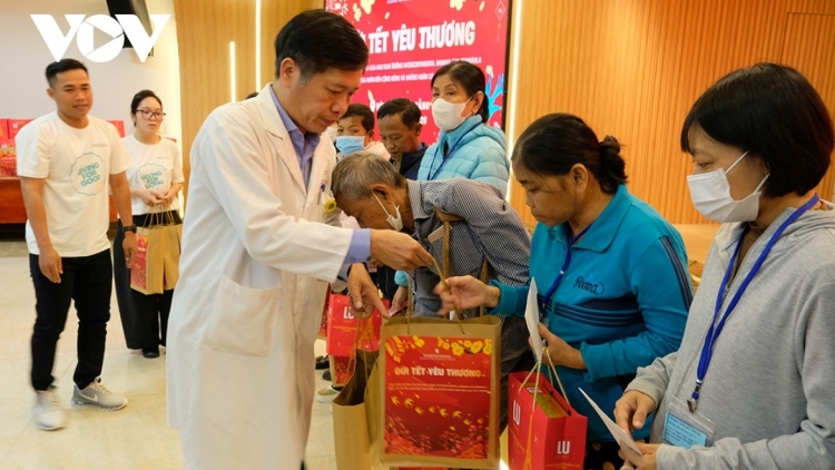 “PA GƠI TẾT CHĂP NHÊR”, “PHIÊN CHỢ 0 ĐỒNG” CHÔ TƯƠC MANƯIH K’AY P’LÊÊ HOỌNG COH ĐÀ NẴNG