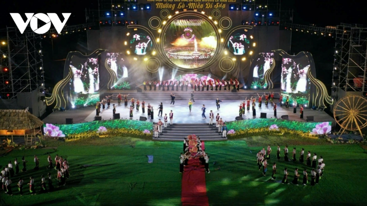 URANG THAI MUONG LOH PATAGOK INEM KRUNG DALAM RAIDIUK BAHRAU 