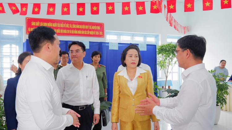 BAN RAYA HO CHI MINH BREI PEIH PALIH RUAH AVAL URANG KA QUOC HOI SAONG HOI DONG BHAP BINI DI 4 LABIK 