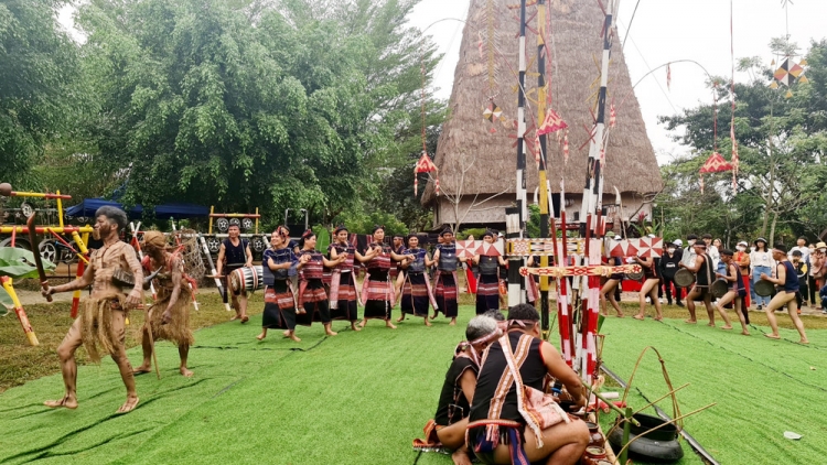 Tơmâng tiô Đảng djâ troăng prôk