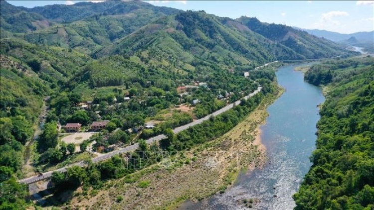 Sông Đăk Krông mùa xuân về