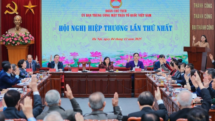 XAY P’CĂH 975 CHA NĂC MANUYH ỨNG CỬ ĐẠI BIỂU QUỐC HỘI KHOÁ XVI