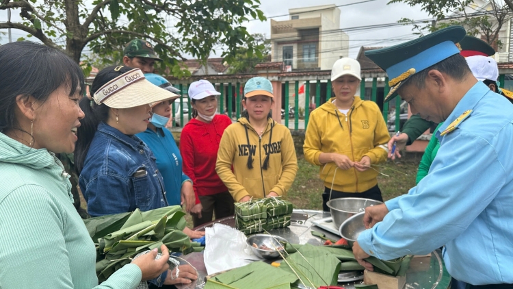 Phung ayŏng wĭt Tết mđao sang mơak