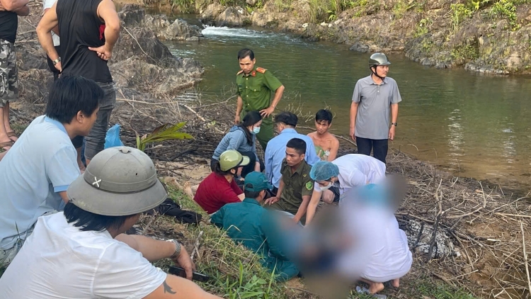 CHANG K’RUUNG, 2 P’NIÊN N’ĐIL HỌC SINH LỚP 9 ĐHỊ ĐÀ NẴNG CĂH DZỢ MA MÔNG