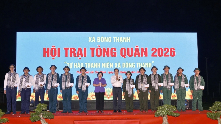 Kơdră Quốc hội Trần Thanh Mẫn truh hăm Kơtrăi năm pơm linh xăh Đông Thạnh