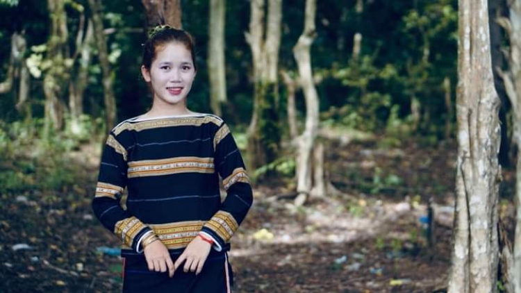 Tơlơi adoh Sedang "Plơi pla pơblih phrâo"