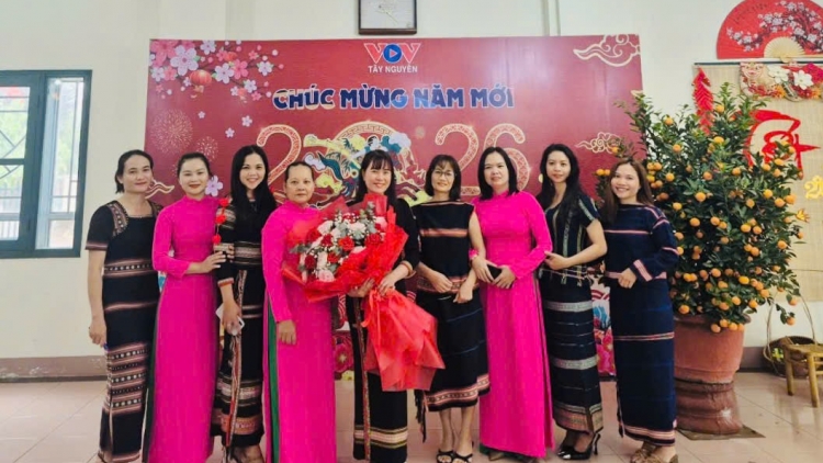 Tơlơi adoh pơpŭ kơ adơi amai