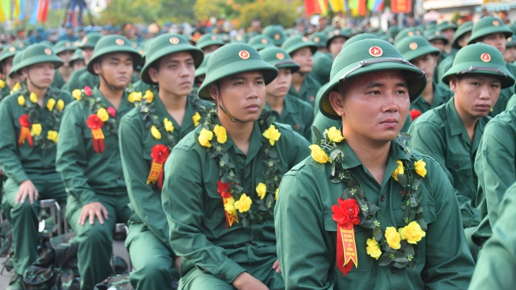 ពត៌មាន ម៉ោង​ ៦