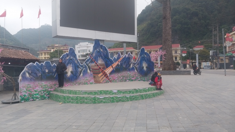 TUYÊN QUANG: DỦNG TÀNG MẠNG PANG HẨƯ TÀNG DƯỞNG TỎN LẲP KHÉC THÂNG LỈN LIỂU HẾT KIN VẰN CẢNG ĐÂ