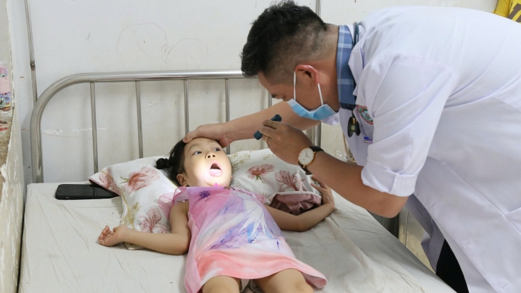 Tơtrŏng ƀă túa pơhlêh dêi tơdroăng châi êi peâm