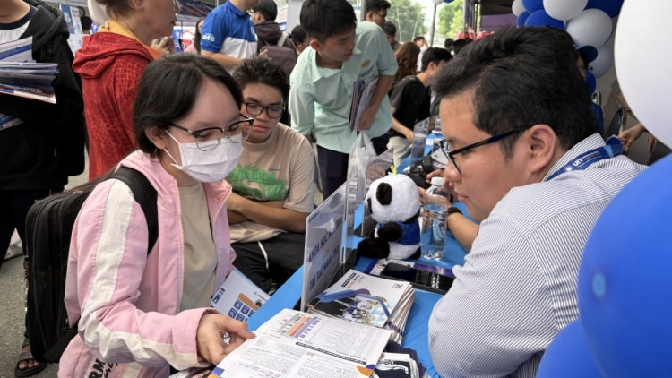 PALIH RUAH ANEK SAIH THUN 2026, RILO SANG BAC DAI HOC PEIH GAH BAC BAHRAU